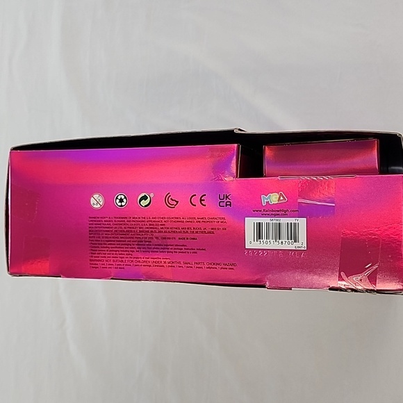 MAG Rainbow High Doll "PARIS HILTON" Fashion Doll Art Box Design Display Case - Picture 14 of 16